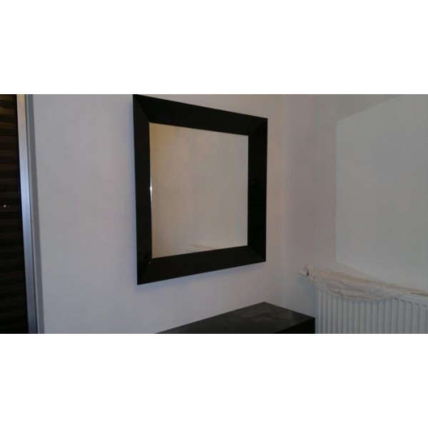 Καθρέπτης με γυάλινη μαύρη κορνίζα 02 Καθρέπτες tzamia-korobokis.gr